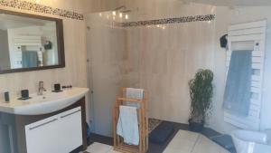 B&B / Chambres d'hotes la maison de Lison : photos des chambres