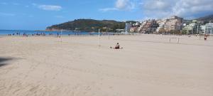 Oropesa playa-piscina-parking y wifi