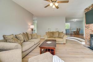 Spacious Mountain Home Retreat Near Norfork Lake!