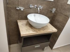 Zona residencial frente al lago!