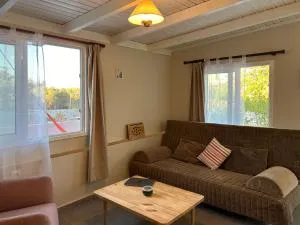 Rejuvenated 70s cottage - Kato Gouves