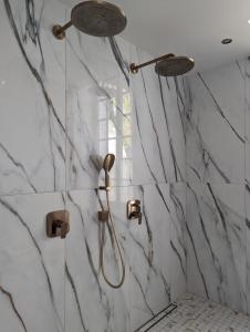 B&B / Chambres d'hotes Chateau Haute Roche : photos des chambres