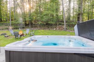 Modern Rustic Escape wHot Tub - High Falls Lodge
