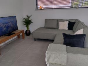 Nieuwe rijwoning met gezellig terras