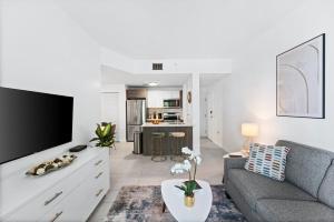 Modern apartment in Edgewater