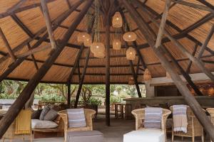 Worlds Apart - River Front Guest Farm & Camping