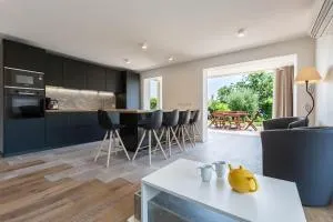 Antibes Rez de Jardin, grande terrasse dans résidence avec piscine - Plaine de la Brague