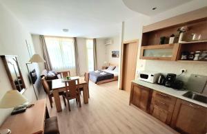 Garden of Eden - Studio