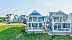 Living On The Edge - Marseilles