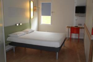 Hotels Hotel ibis Budget Laval : photos des chambres