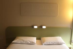Hotels Hotel ibis Budget Laval : Chambre Triple