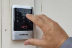 Casa da vovó, 3 quartos, jardim e 2 vagas de garagem