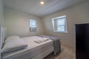 Cozy 2BR Apt Walk to the Beach and Boardwalk