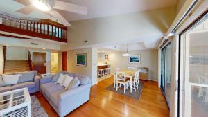 Beach and Golf Dreams: 3 Bedroom 2 Bath