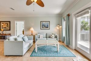 Sunny Miramar Beach Condo with Beach Access!