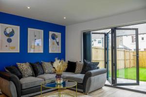 Free Parking, Contractors, Families, Long Stays - Large Home