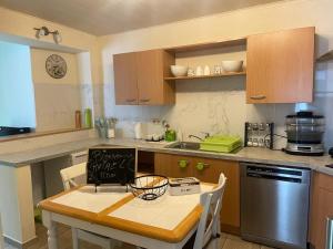 Charming Studio in Charleroi City Center, 75 m² with Terrace