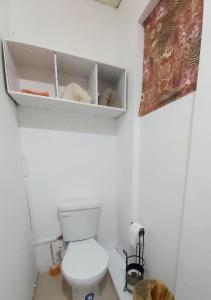 Stay Awhile Studio Apartment - Live Like A Local