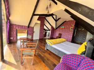 Amboseli Glass Cabin