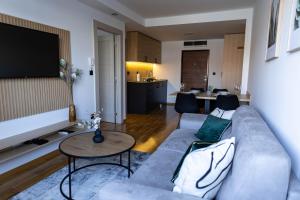 Aveny Lux Apartment