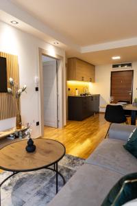 Aveny Lux Apartment