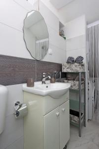 Apartments by the sea Senj - 22576