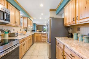 Gorgeous lodge with a view