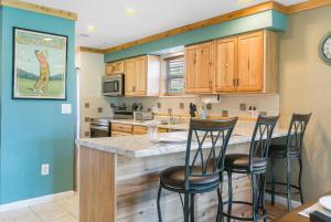 Gorgeous lodge with a view