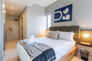 The Rose 107: Modern Corner Unit with Balcony ~