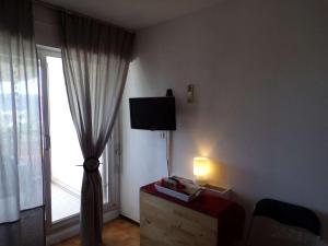 Studio Cabine à La Grande Motte - Proche Plage, Commerces et Jardin, Parking Privé, 4 Pers. - FR-1-328-161