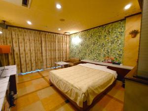 Hotel Remy (Adult Hotel)