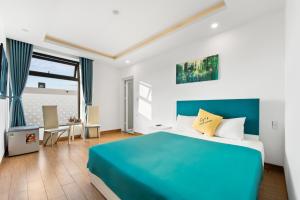 Lyns Hotel & Apartment