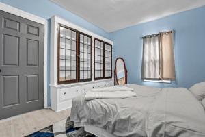 Walk To Fall (4th Street)