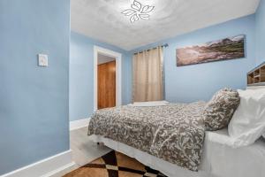 Walk To Fall (4th Street)