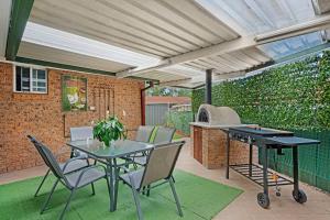 Discover Mount Annan Spacious 6-BR House