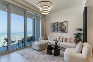 Panoramic Sea View 2BR in Forte Downtown - Allsopp&Allsopp