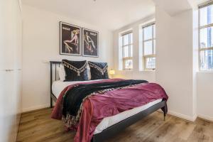 VAQUAY Gatsby In Melbourne CBD