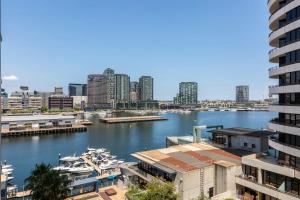 VAQUAY Glamptons In Docklands