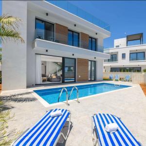 By the beach Villa 2