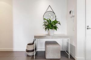 VAQUAY Imperial In Southbank