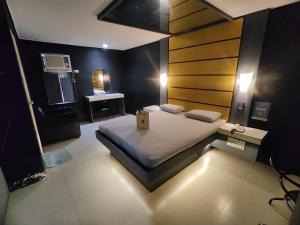 Halina Hotel