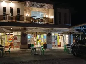 Marietta's Hotel - Hamtic