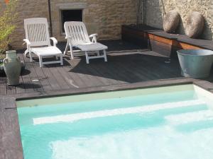 Gite Atelier Montignac Piscine à débordement