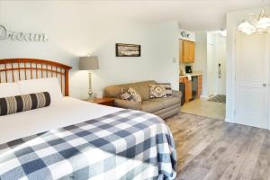 Grand Traverse Bay Waterfront Condo