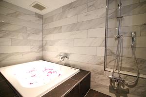 Asian Hotel CYALA - Adult Only