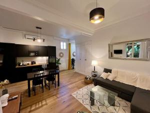 Les Orangers - 3 Pièces avec terrasse arborée