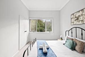 Cozy Queen Room - Nearby Transport & Shop - Shared Bathroom