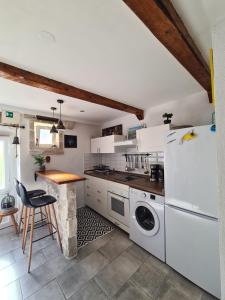 Adorable studio Palika