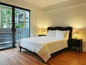 Studio in Hilo Center with Pool and Lake Views - Mountain View