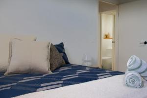 Bee at Scenic I 2 BR Apartment near Geelong CBD